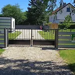 Moderne Et Chaleureux Pour 4 A - Fr-1-585-177 *