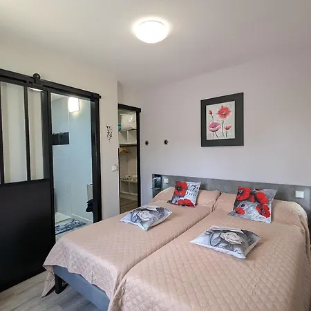 Moderne Et Chaleureux Pour 4 A - Fr-1-585-177 *