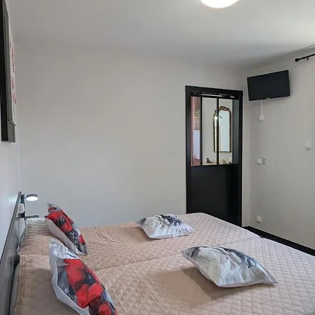 Moderne Et Chaleureux Pour 4 A - Fr-1-585-177 * Milly-sur-Bradon