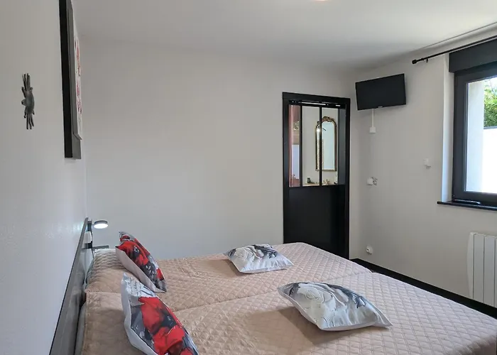 Gite Moderne Et Chaleureux Pour 4 A Milly-Sur-Bradon - Fr-1-585-177 * Milly-sur-Bradon